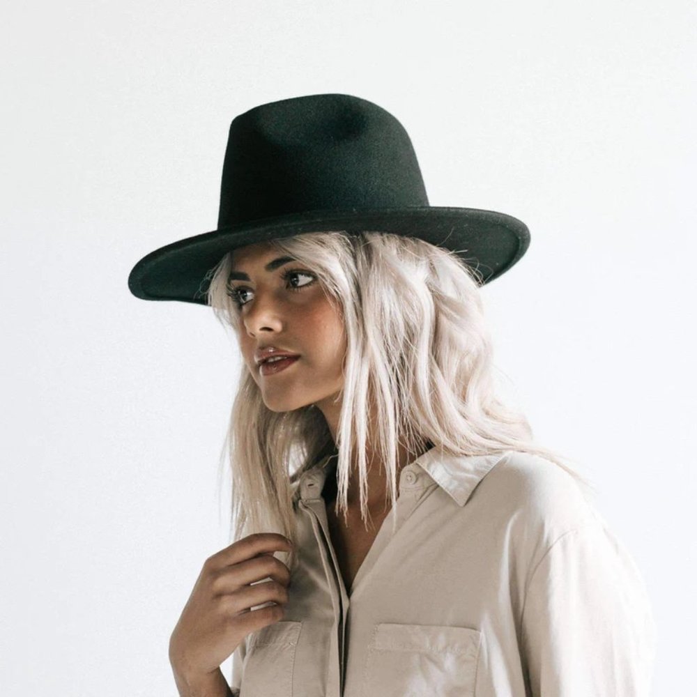 Gigi Pip Wes Black 59 M/L